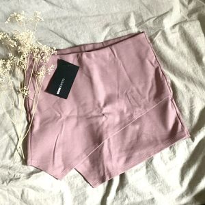 3/$20 NWT Envelope Skort ✨